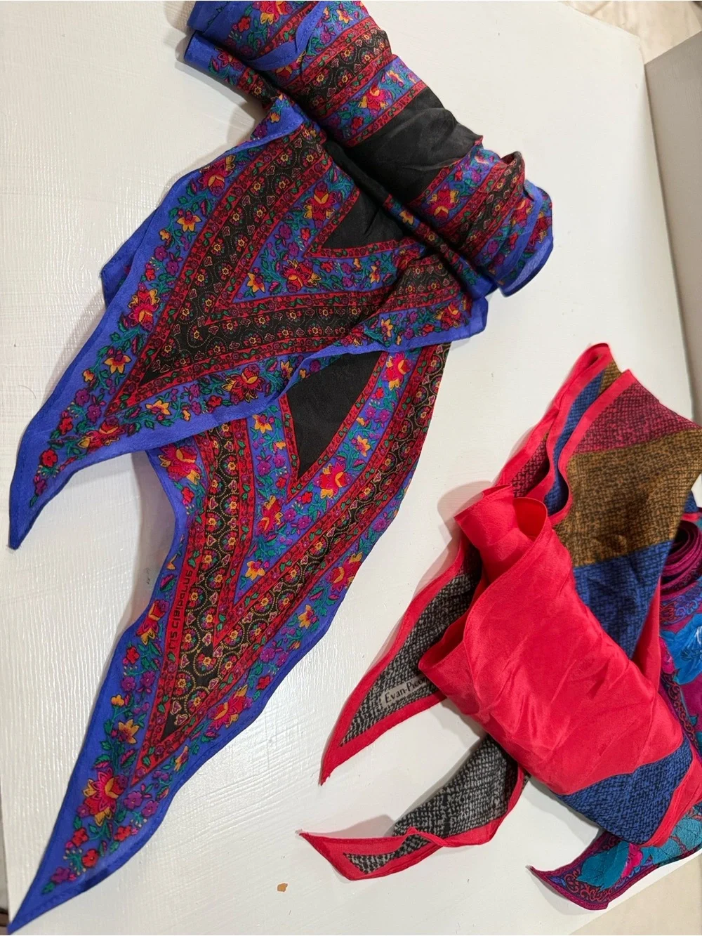 Evan Picone Liz Claiborne & other Mulicolor Silk Scarves 🧣 Blue, Pink, Red Black